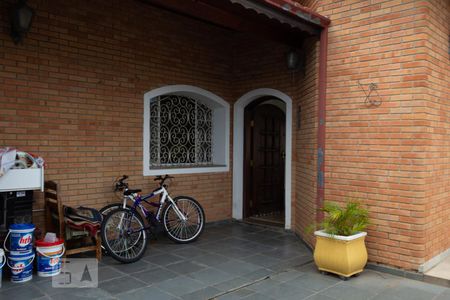 Entrada de casa à venda com 3 quartos, 189m² em Jardim Ermida I, Jundiaí