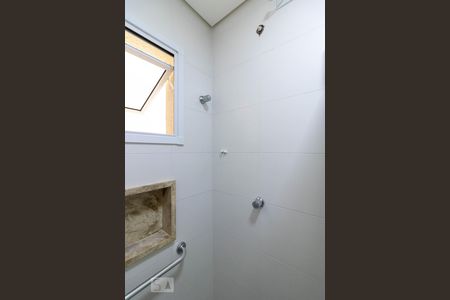 Banheiro de apartamento para alugar com 2 quartos, 55m² em Parque das Nações, Santo André