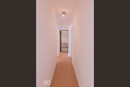 Corredor de apartamento para alugar com 2 quartos, 84m² em Lapa, São Paulo