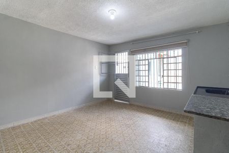 Sala e Cozinha de casa para alugar com 1 quarto, 40m² em Vila Natália, São Paulo