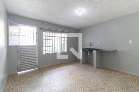 Sala e Cozinha de casa para alugar com 1 quarto, 40m² em Vila Natália, São Paulo