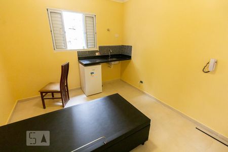 Cozinha de kitnet/studio para alugar com 1 quarto, 15m² em Perdizes, São Paulo