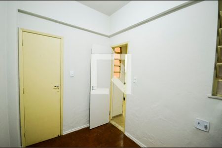 Apartamento à venda com 60m², 2 quartos e sem vaga Apartamento à venda com 60m², 2 quartos e sem vagaQuarto de Serviço