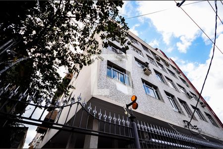 Apartamento à venda com 60m², 2 quartos e sem vaga Apartamento à venda com 60m², 2 quartos e sem vagaFachada