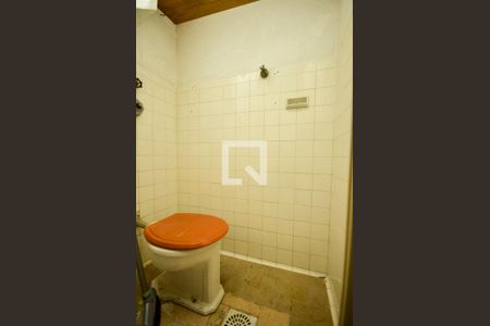 Apartamento à venda com 60m², 2 quartos e sem vaga Apartamento à venda com 60m², 2 quartos e sem vagaBanheiro de Serviço