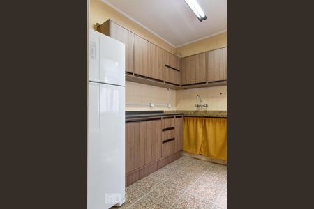 Cozinha de apartamento à venda com 2 quartos, 65m² em São João, Porto Alegre