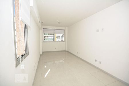 Sala de kitnet/studio à venda com 1 quarto, 28m² em Freguesia (jacarepaguá), Rio de Janeiro