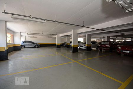 Garagem de kitnet/studio à venda com 1 quarto, 28m² em Freguesia (jacarepaguá), Rio de Janeiro