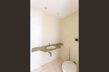 Banheiro Social de apartamento à venda com 3 quartos, 120m² em Ingá, Niterói
