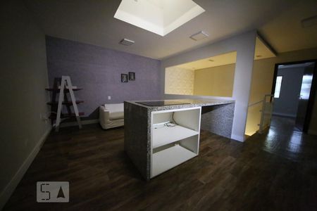 Sala  de casa para alugar com 4 quartos, 200m² em Chácara Santo Antônio (zona Sul), São Paulo