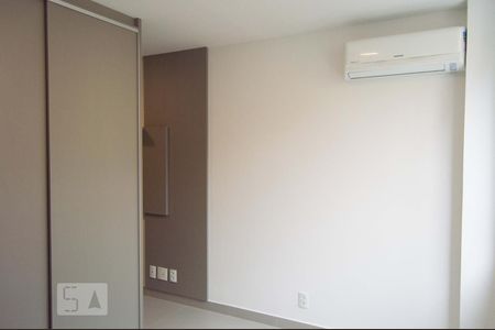 Dormitório de apartamento à venda com 1 quarto, 26m² em República, São Paulo