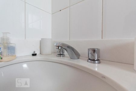 Pia do Banheiro de apartamento para alugar com 1 quarto, 55m² em Consolação, São Paulo