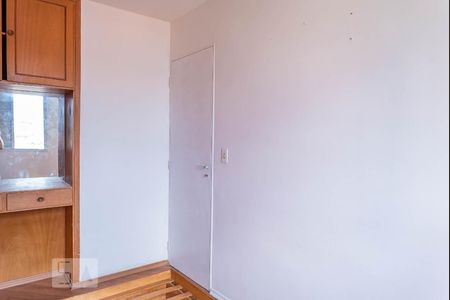 Quarto 1 de apartamento para alugar com 2 quartos, 50m² em Vila Carrão, São Paulo