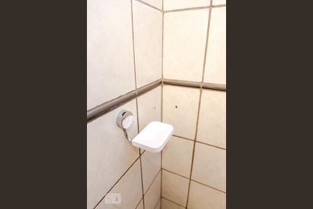 Detalhe banheiro de kitnet/studio para alugar com 1 quarto, 20m² em Centro, Curitiba