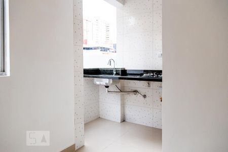 Cozinha de kitnet/studio para alugar com 1 quarto, 20m² em Centro, Curitiba