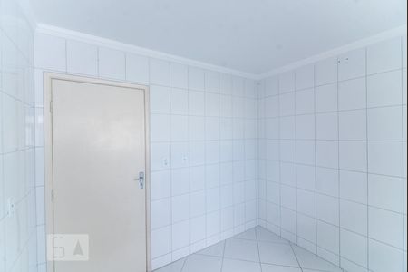 Cozinha de apartamento para alugar com 2 quartos, 70m² em Vila Antonieta, São Paulo