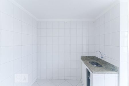 Cozinha de apartamento para alugar com 2 quartos, 70m² em Vila Antonieta, São Paulo