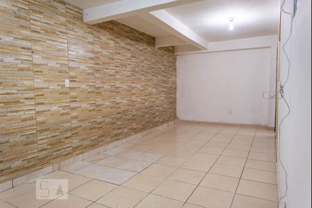 Quarto/Sala de casa para alugar com 1 quarto, 40m² em Vila Cleonice, São Paulo