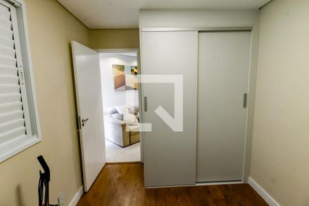 Quarto 1 - Armários de apartamento para alugar com 2 quartos, 51m² em Jardim Monte Alegre, Taboão da Serra