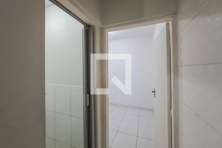 Corredor de casa de condomínio para alugar com 1 quarto, 25m² em Cambuci, São Paulo