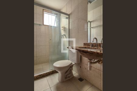 Apartamento à venda com 76m², 2 quartos e 2 vagas Apartamento à venda com 76m², 2 quartos e 2 vagasBanheiro da Suíte