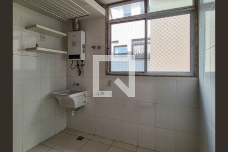 Apartamento à venda com 76m², 2 quartos e 2 vagas Apartamento à venda com 76m², 2 quartos e 2 vagasÁrea de serviço