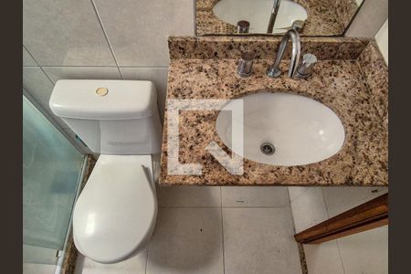 Apartamento à venda com 76m², 2 quartos e 2 vagas Apartamento à venda com 76m², 2 quartos e 2 vagasBanheiro da Suíte