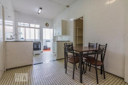 Cozinha de apartamento à venda com 3 quartos, 203m² em Bela Vista, São Paulo