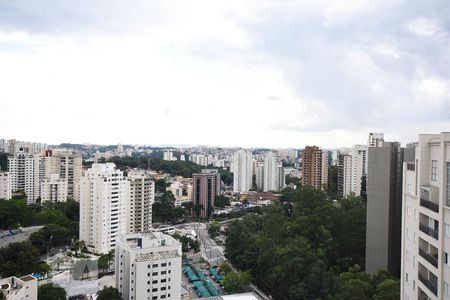 Vista de apartamento à venda com 4 quartos, 176m² em Vila Suzana, São Paulo