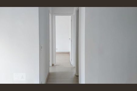 Corredor de apartamento para alugar com 3 quartos, 52m² em Vicente de Carvalho, Rio de Janeiro