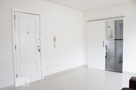 Sala de apartamento para alugar com 2 quartos, 85m² em Botafogo, Rio de Janeiro