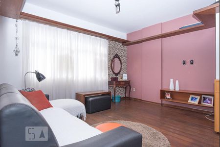 Apartamento para alugar com 3 quartos, 110m² em Santa Lúcia, Belo Horizonte