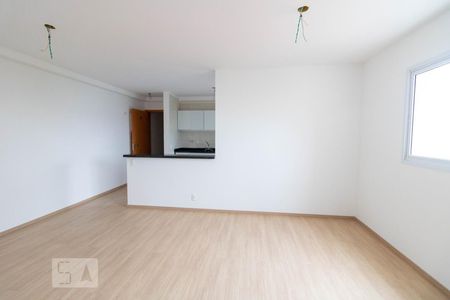 Sala de apartamento para alugar com 2 quartos, 70m² em Jardim Sílvia, Santo André