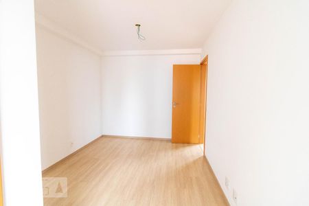 Suite  de apartamento para alugar com 2 quartos, 70m² em Jardim Sílvia, Santo André