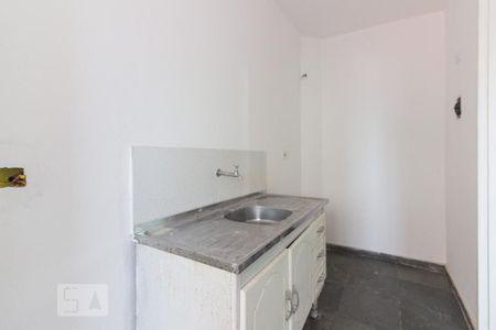 Cozinha de apartamento para alugar com 1 quarto, 30m² em Vila Pereira Barreto, São Paulo