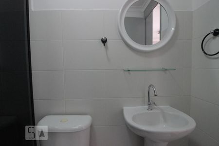 Detalhe Banheiro de apartamento para alugar com 3 quartos, 63m² em Jardim Iris, São Paulo