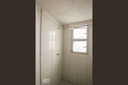 Banheiro de apartamento à venda com 1 quarto, 52m² em Centro, Campinas
