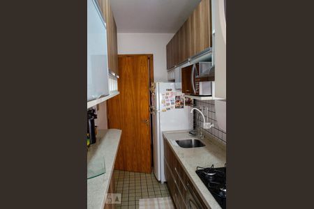 Cozinha  de apartamento para alugar com 3 quartos, 78m² em Sarandi, Porto Alegre