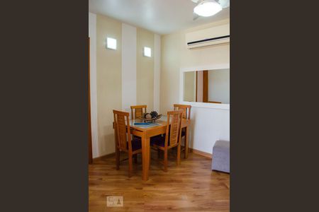 Sala  de apartamento para alugar com 3 quartos, 78m² em Sarandi, Porto Alegre