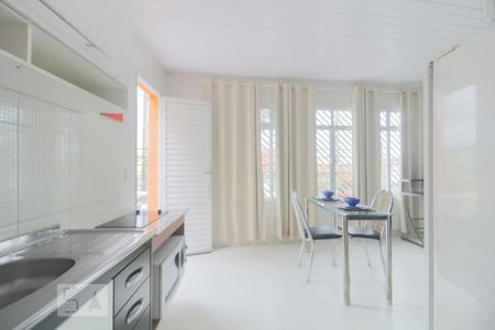 Cozinha de kitnet/studio para alugar com 1 quarto, 35m² em Santo Amaro, São Paulo