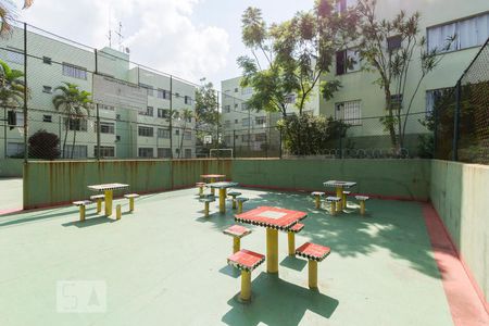 Jogos de apartamento para alugar com 2 quartos, 56m² em Pestana, Osasco