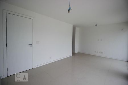 Sala de apartamento à venda com 2 quartos, 180m² em Recreio dos Bandeirantes, Rio de Janeiro