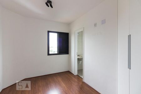 Suite de apartamento para alugar com 3 quartos, 70m² em Parque Peruche, São Paulo