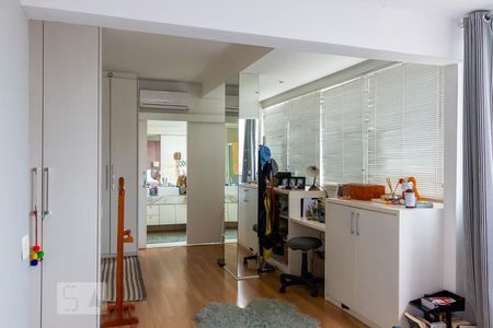 Suite 1 de apartamento para alugar com 3 quartos, 220m² em Jardim Paulistano, São Paulo