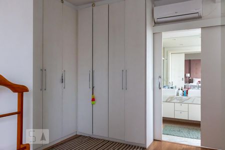 Suite 1  de apartamento para alugar com 3 quartos, 220m² em Jardim Paulistano, São Paulo