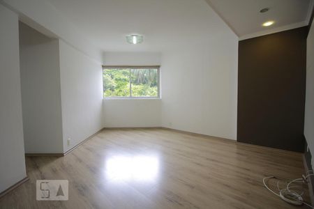 Sala de apartamento para alugar com 3 quartos, 64m² em Jardim Arpoador, São Paulo