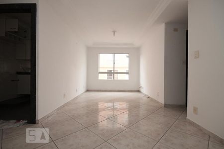 Sala de apartamento para alugar com 2 quartos, 64m² em Jardim Santa Emília, São Paulo