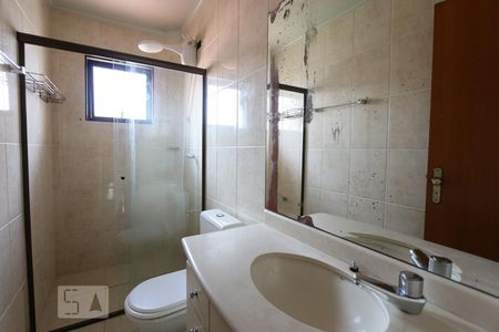 banheiro de casa de condomínio à venda com 3 quartos, 100m² em Parque Reboucas, São Paulo