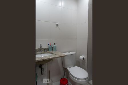 Banheiro Corredor de apartamento para alugar com 2 quartos, 96m² em Vila Anastácio, São Paulo