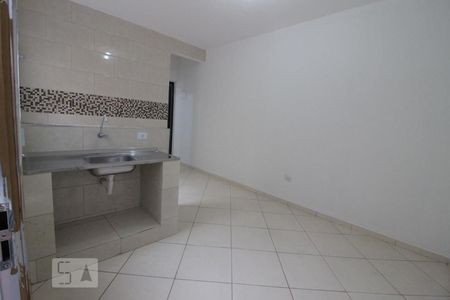 Sala/Cozinha de kitnet/studio para alugar com 1 quarto, 25m² em Vila Romero, São Paulo